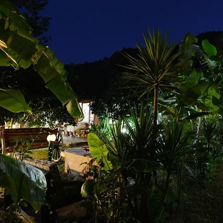 Adabella Πανσιόν *