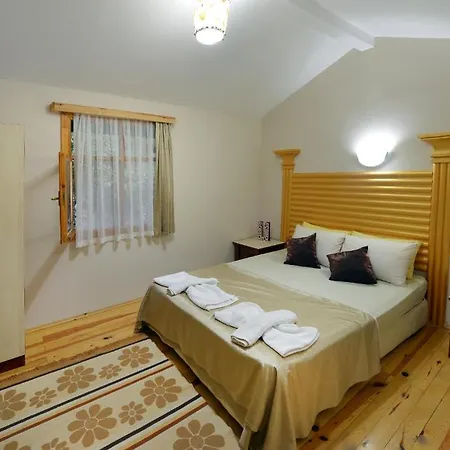 Πανσιόν Adabella *